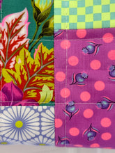 Load image into Gallery viewer, DOPAMINE DRIP QUILTED TOTE BAG
