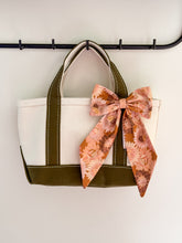 Load image into Gallery viewer, DETACHABLE FABRIC BOW