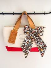 Load image into Gallery viewer, DETACHABLE FABRIC BOW