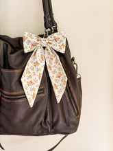 Load image into Gallery viewer, DETACHABLE FABRIC BOW