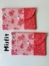 Load image into Gallery viewer, MISFIT PINK BLOOM SNAP ENVELOPE
