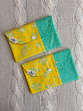 Load image into Gallery viewer, YELLOW BLOOM SNAP ENVELOPE
