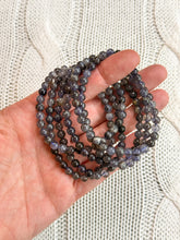 Load image into Gallery viewer, IOLITE CRYSTAL BRACELET
