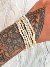 Load image into Gallery viewer, MOTHER OF PEARL CRYSTAL BRACELET
