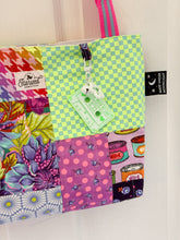 Load image into Gallery viewer, DOPAMINE DRIP QUILTED TOTE BAG
