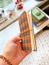 Load image into Gallery viewer, GINGHAM HEART QUILTED PASSPORT TRAVELERS NOTEBOOK
