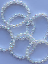 Load image into Gallery viewer, ANGEL AURA SELENITE CRYSTAL BRACELET
