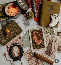 Load image into Gallery viewer, WOODLAND WARDENS ORACLE DECK
