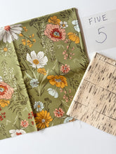 Load image into Gallery viewer, PREORDER PREVIEW SMALL TRIFOLD
