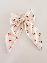 Load image into Gallery viewer, DETACHABLE FABRIC BOW

