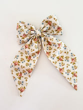 Load image into Gallery viewer, DETACHABLE FABRIC BOW
