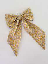 Load image into Gallery viewer, DETACHABLE FABRIC BOW
